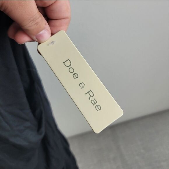 NWT DOE & RAE Tulip Halter Top - Picture 7 of 12